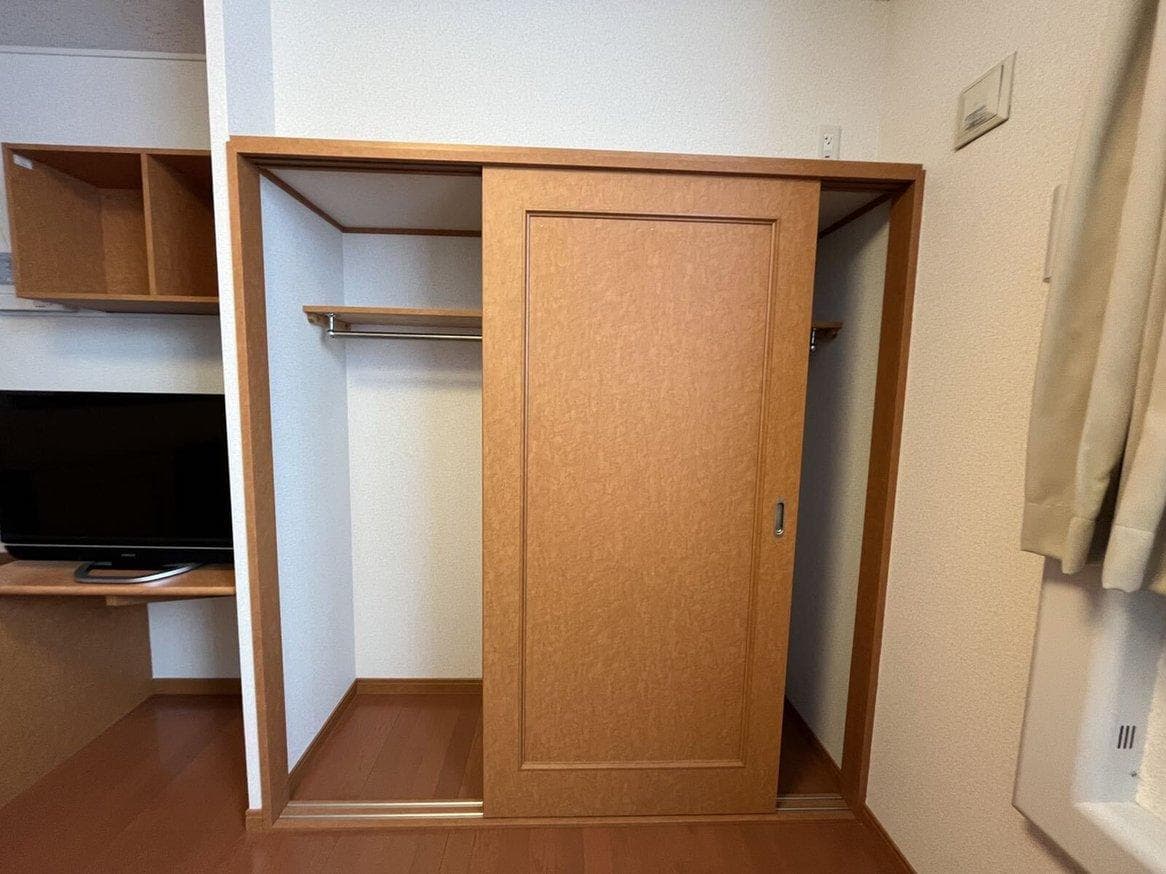 Room image 11