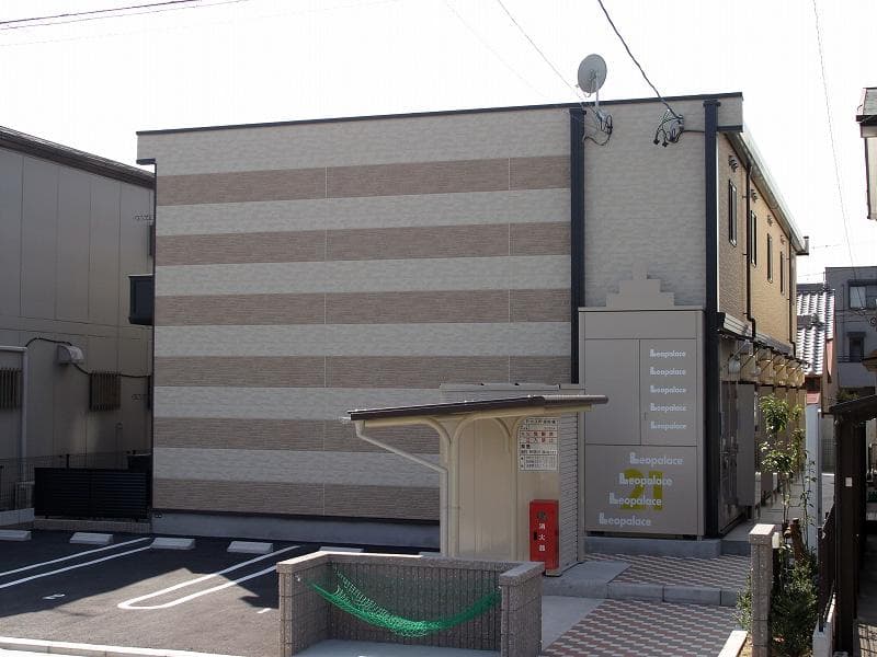 Main exterior of leopalace Hirasor