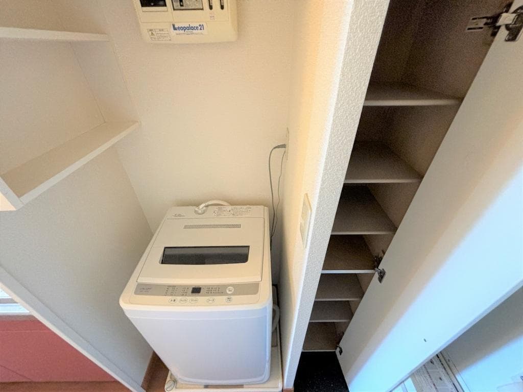 Room image 10