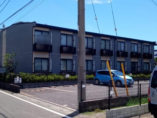 Main exterior of leopalace Vivre