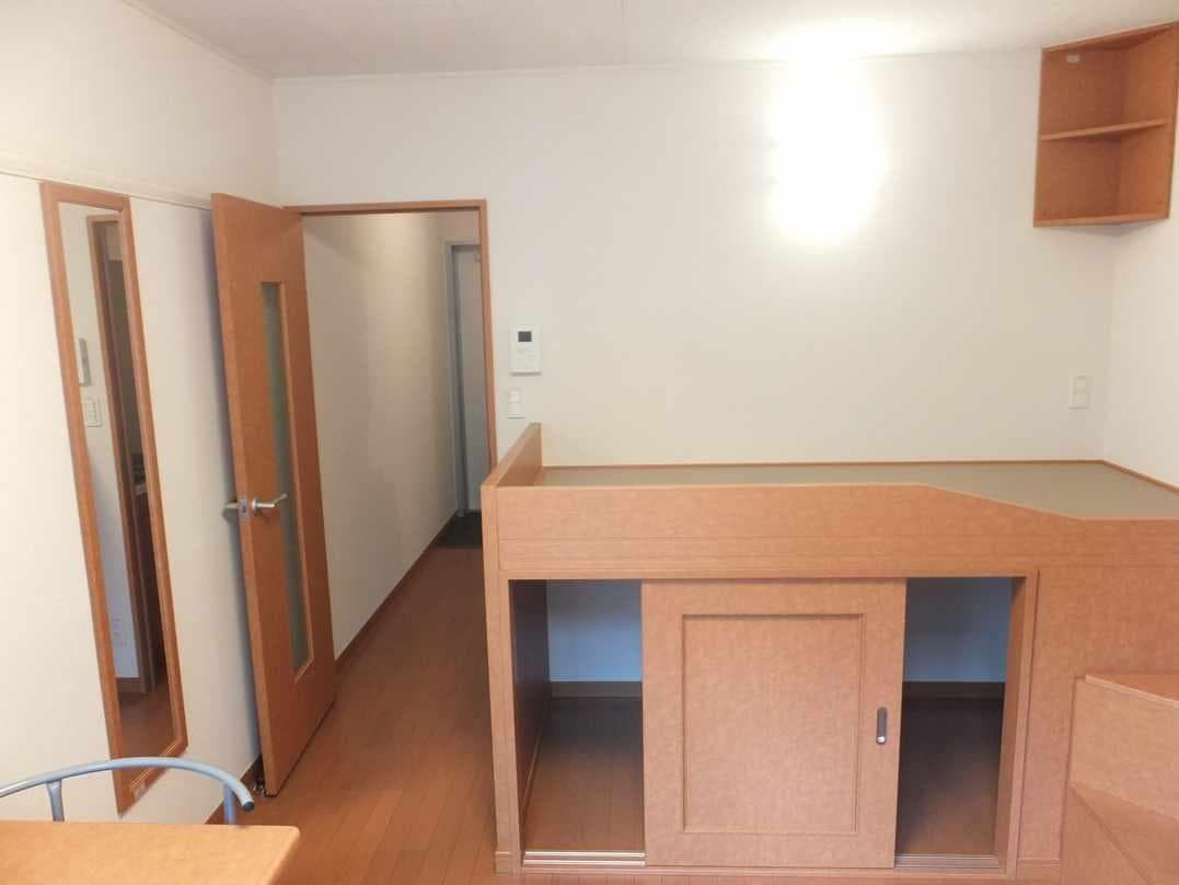 Room image 12