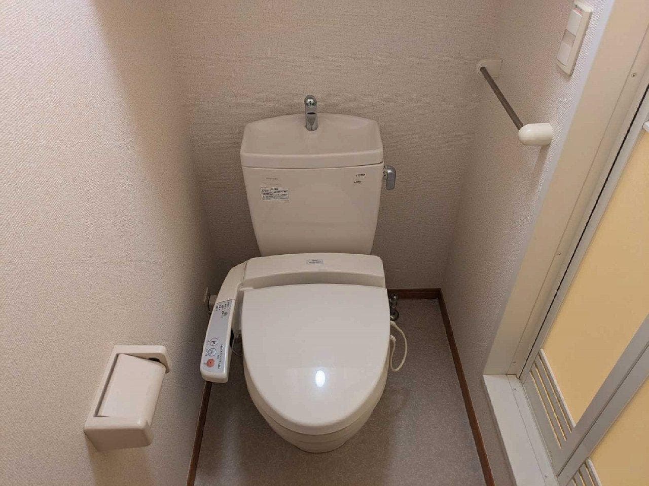 Room image 8