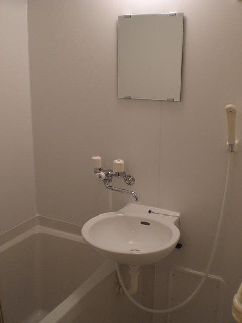Room image 13