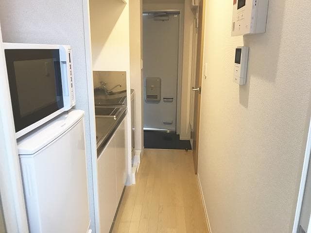 Room image 8