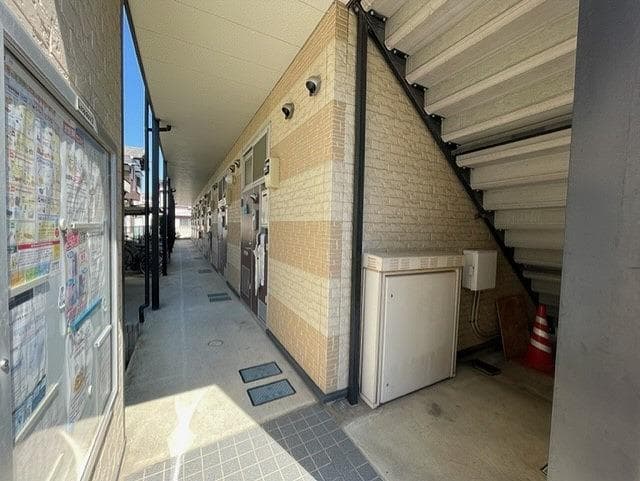 Room image 16