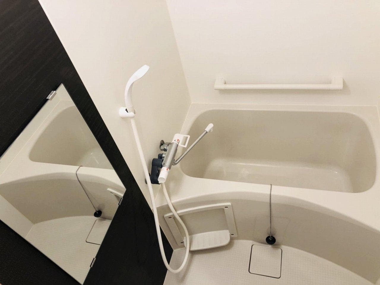 Room image 8