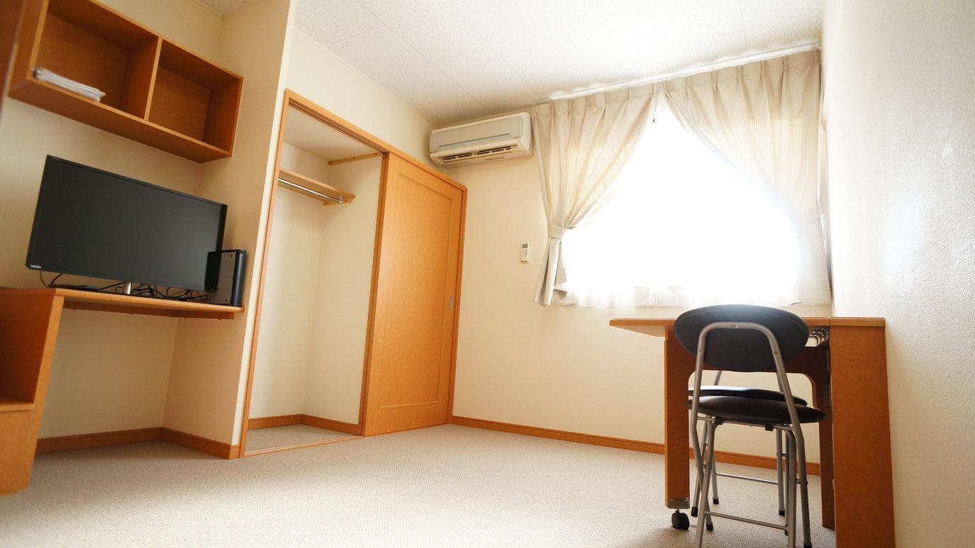 Room image 12