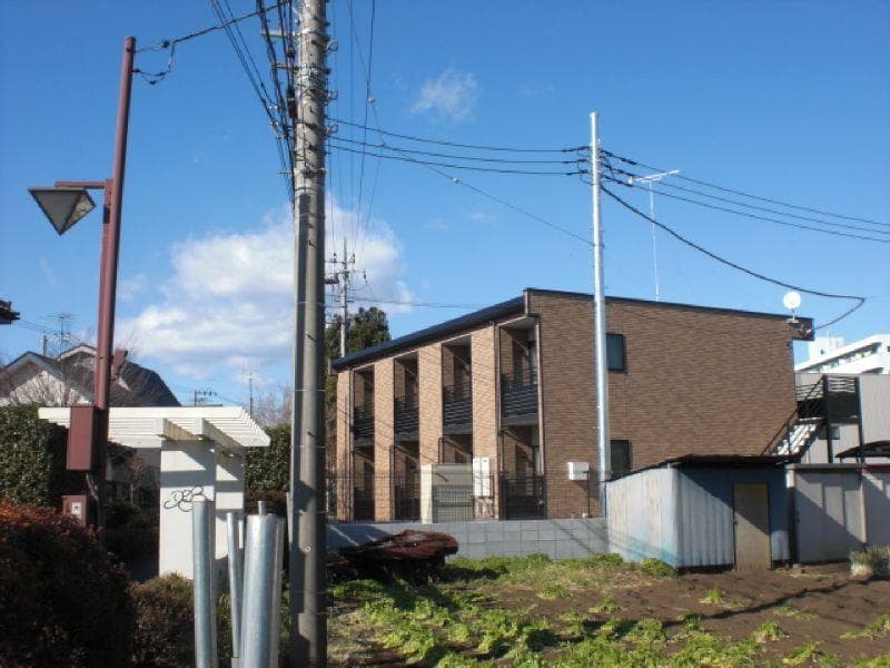 Main exterior of LEONEXT Fountain