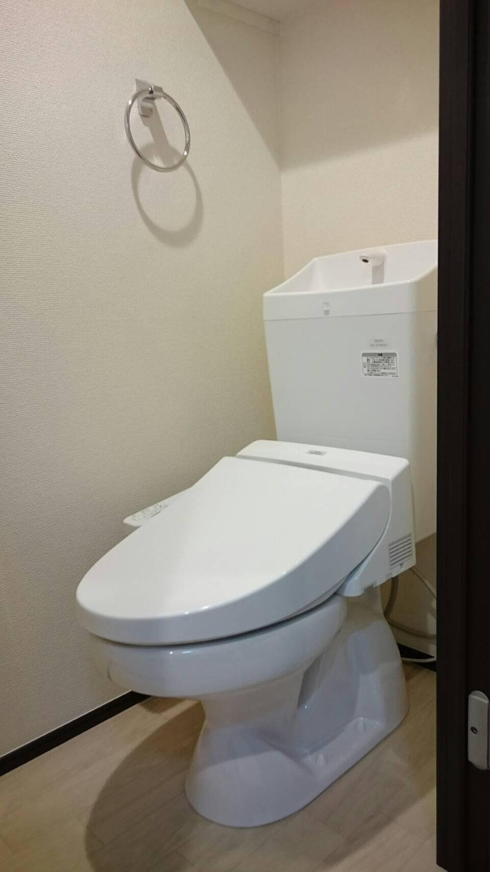 Room image 15
