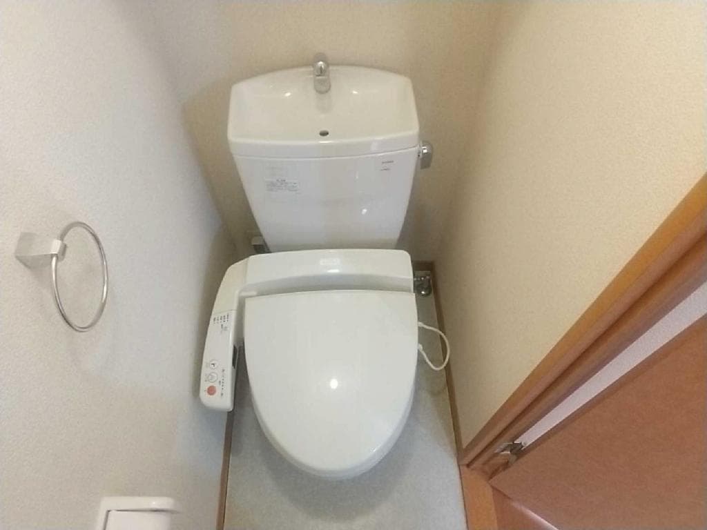 Room image 8