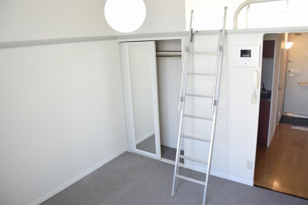 Room image 10