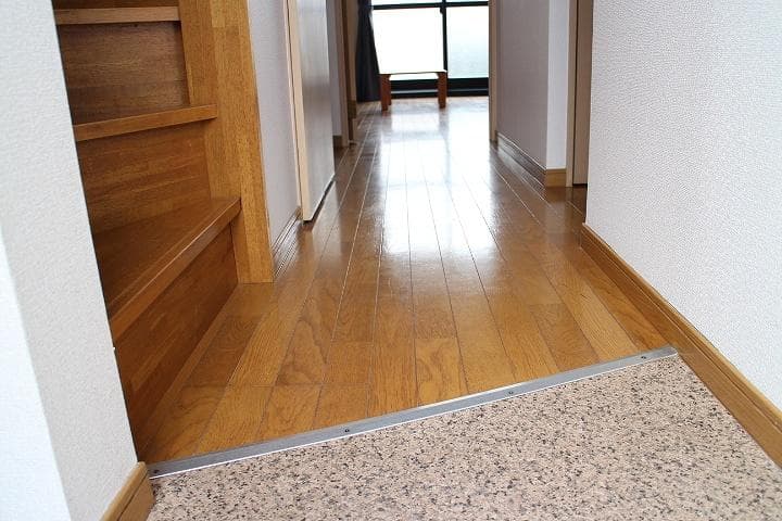 Room image 8