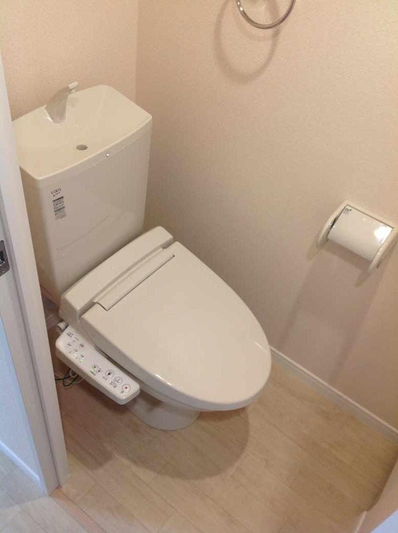 Room image 8