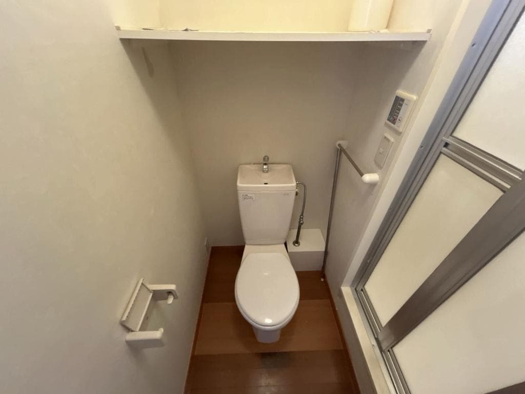 Room image 8
