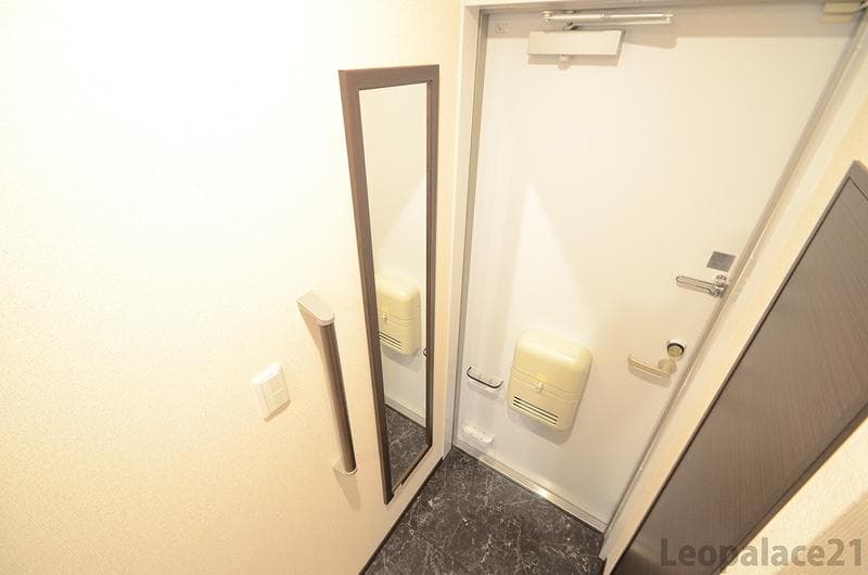 Room image 10