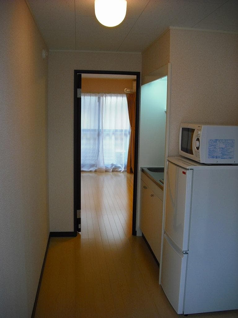 Room image 12