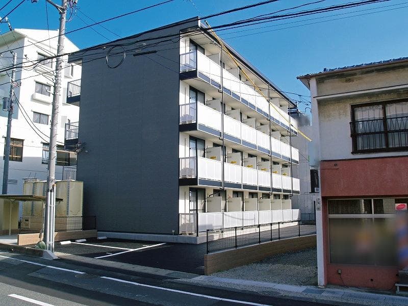 Main exterior of leopalace Hitachi Kaigan