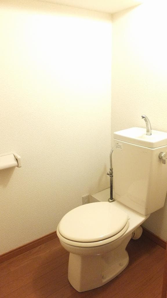 Room image 12