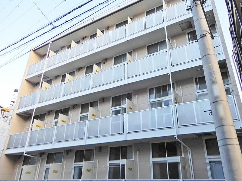 Main exterior of leopalace M. Tree II