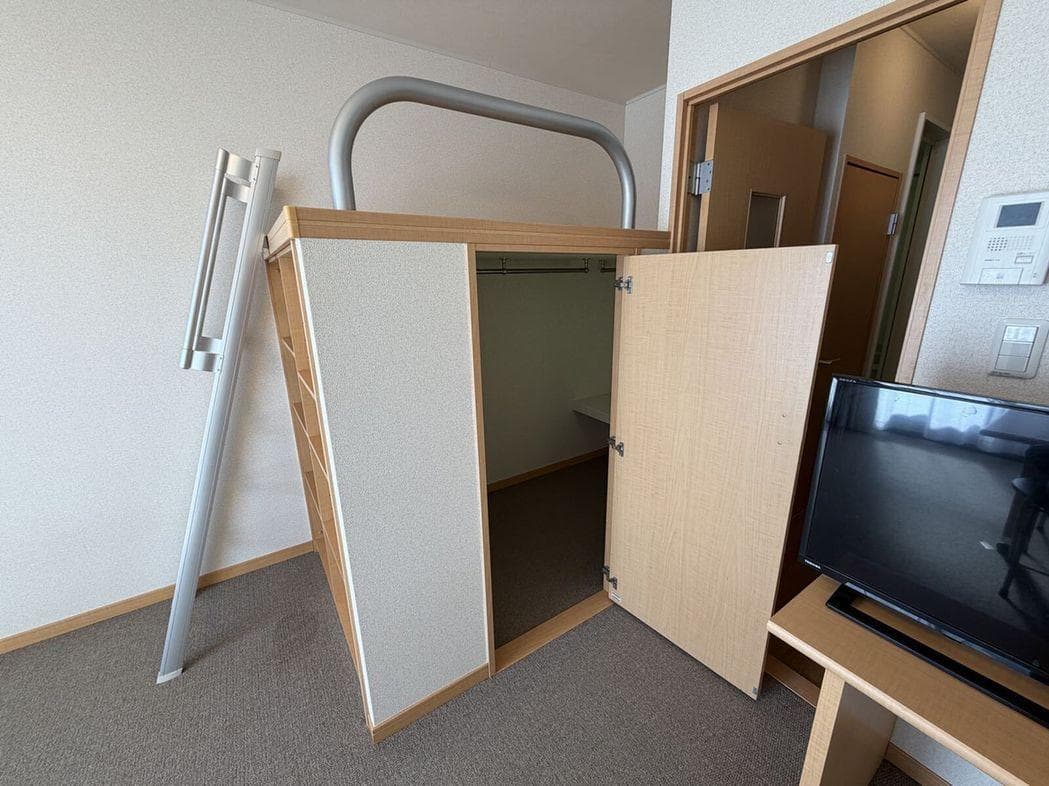 Room image 11