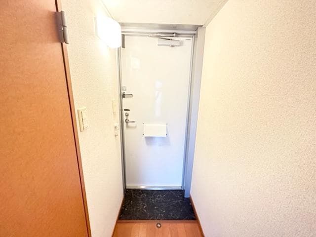 Room image 15