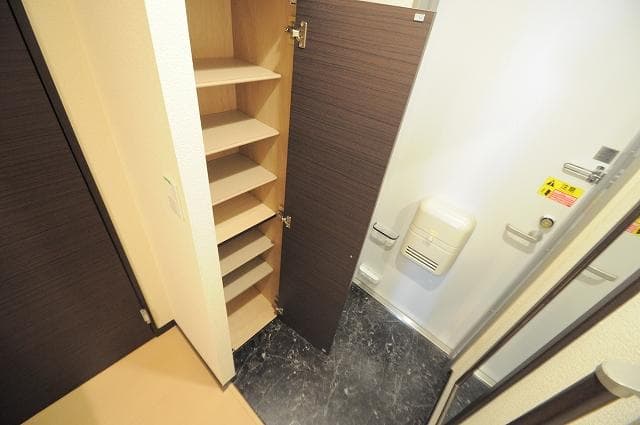 Room image 10
