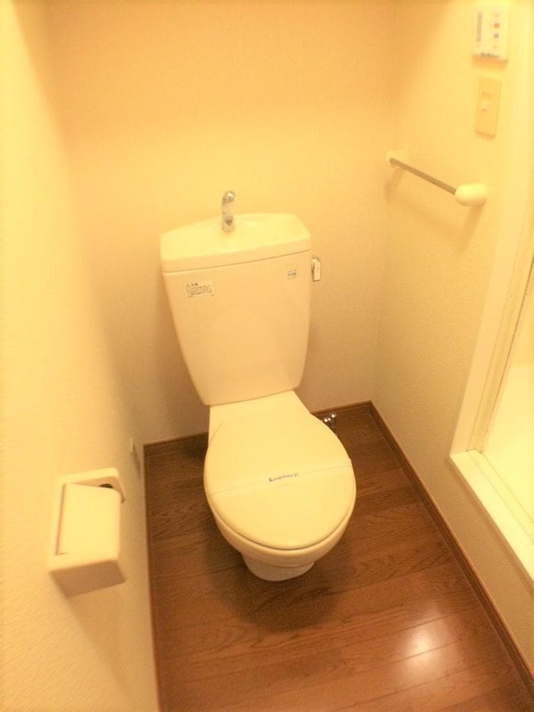 Room image 12