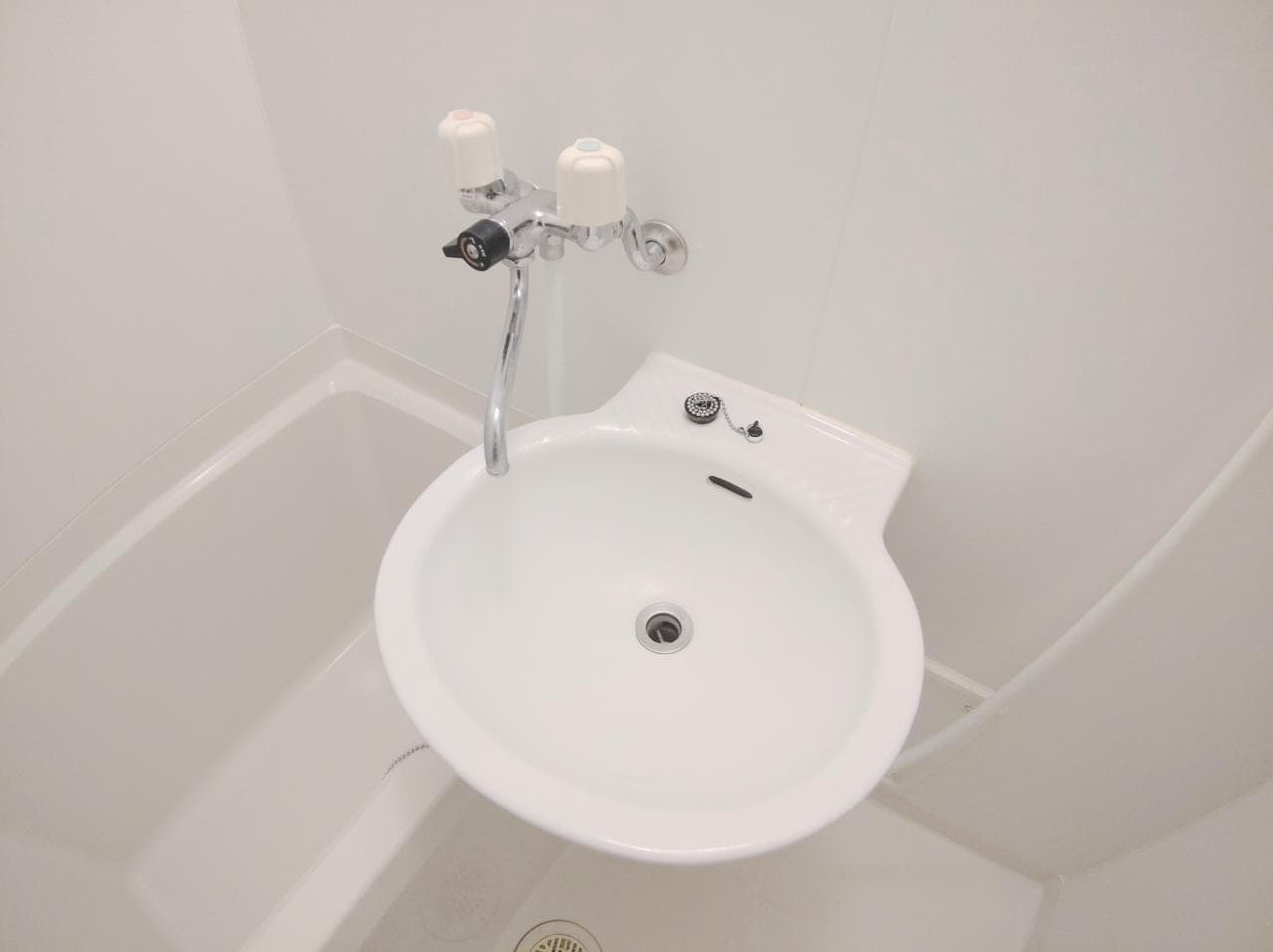 Room image 15