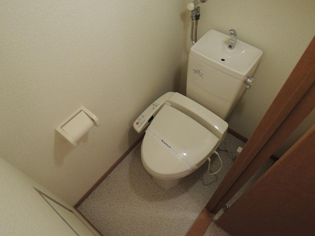 Room image 8