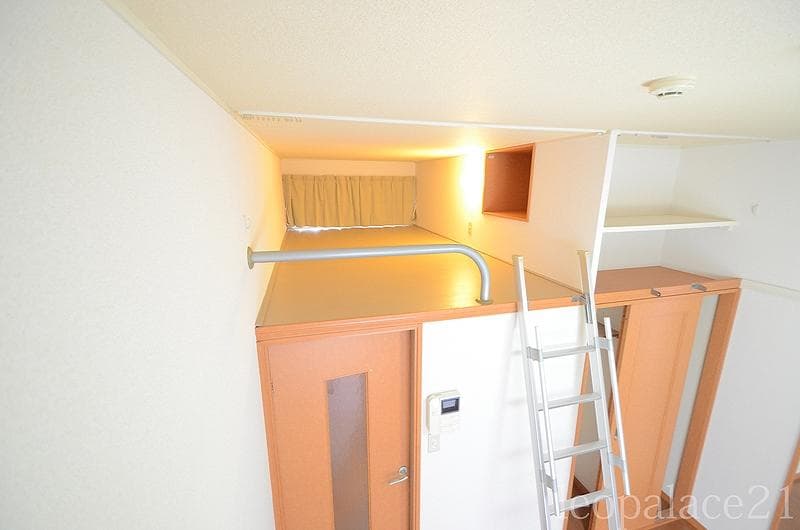 Room image 11