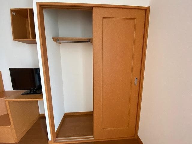 Preview interior of leopalace Caravan