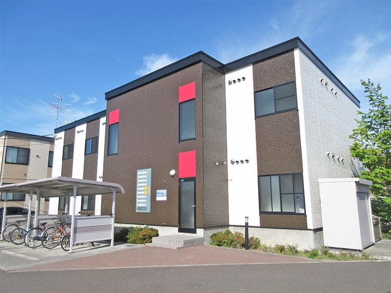 Main exterior of leopalace Space Leo 96B