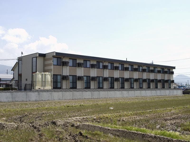 Main exterior of leopalace Arburu Livre