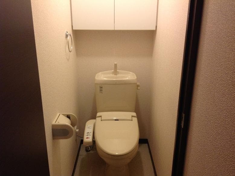 Room image 10
