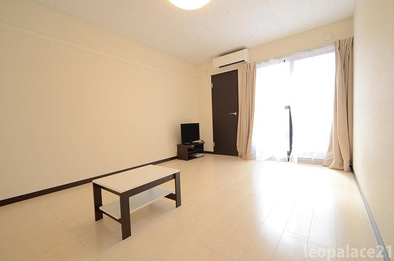 Room image 14
