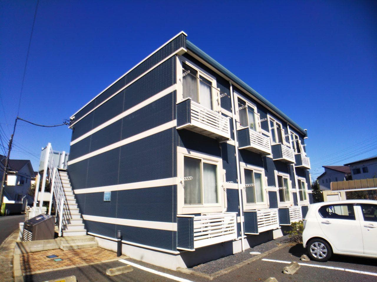 Main exterior of LEONEXT Kaede