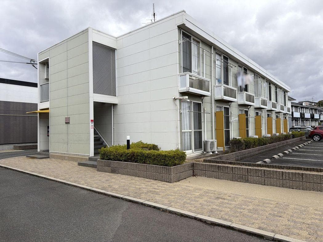 Main exterior of leopalace Takuya I