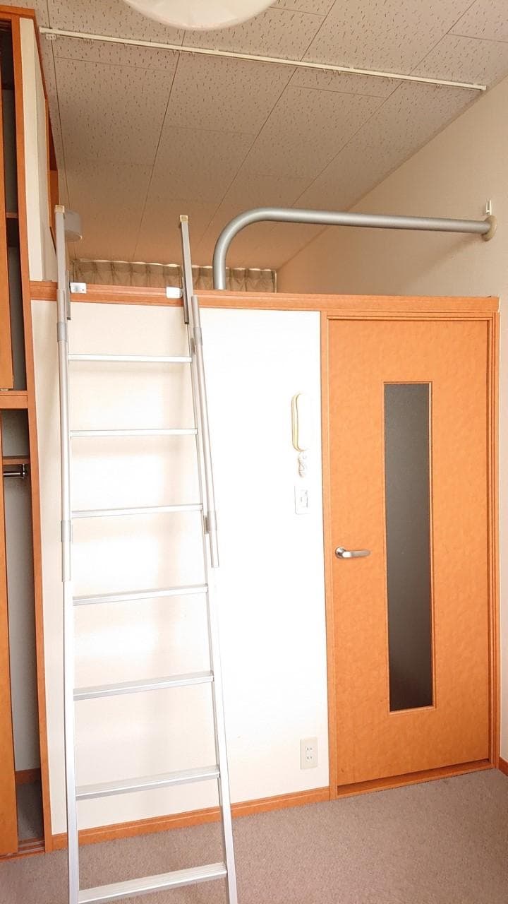 Room image 12