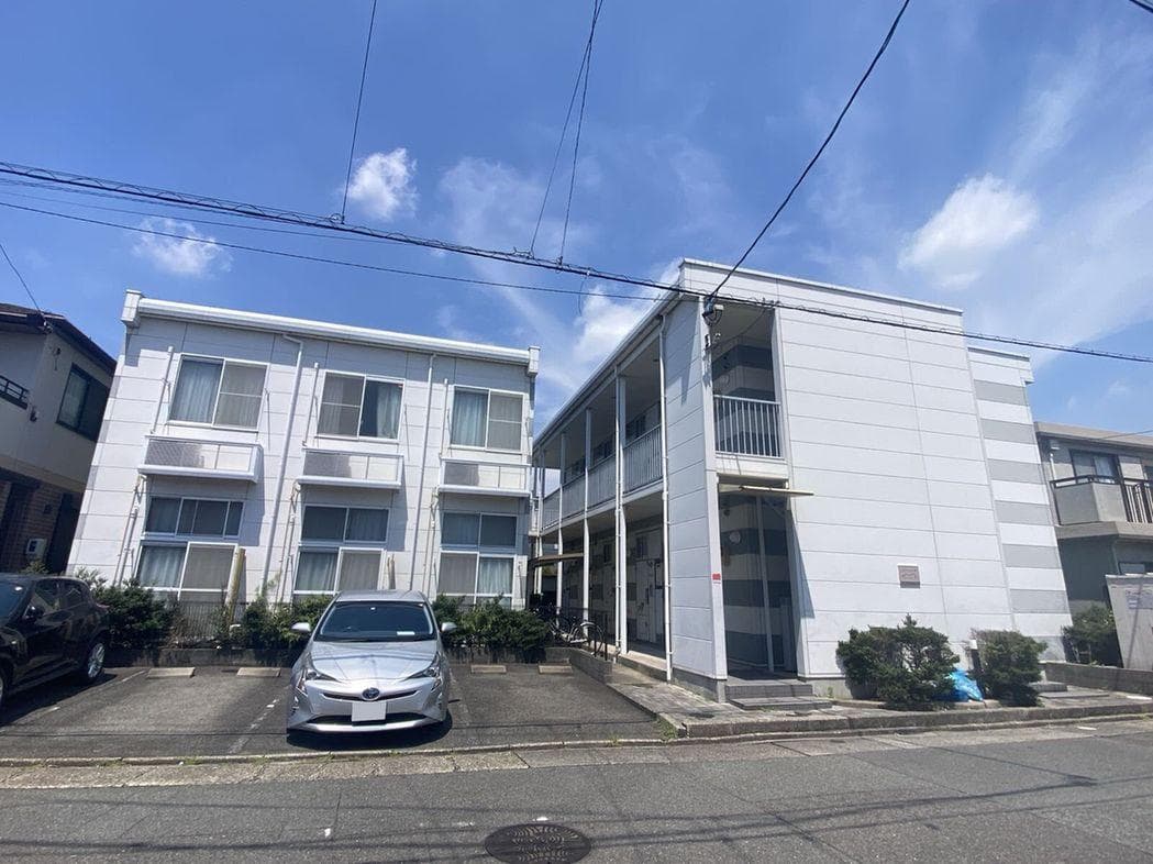Main exterior of leopalace Aiwa