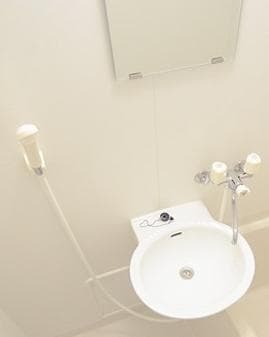 Room image 8