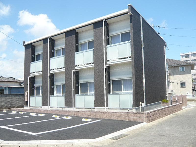 Main exterior of LEONEXT Success Court Hitachi