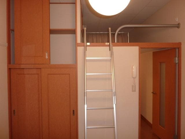 Room image 14