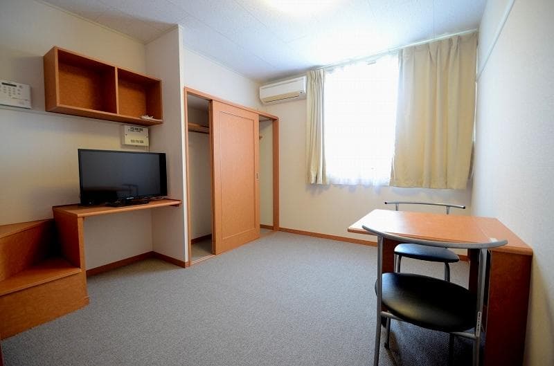 Room image 16