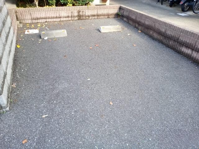 Room image 16