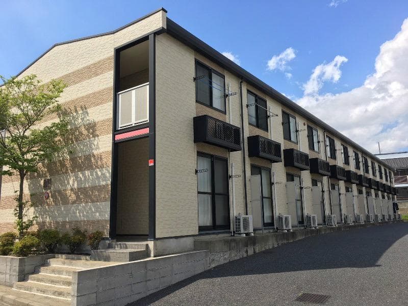 Main exterior of leopalace Happiness