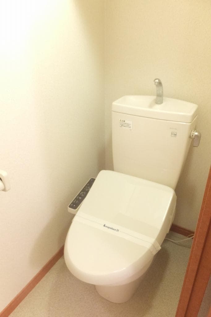 Room image 13