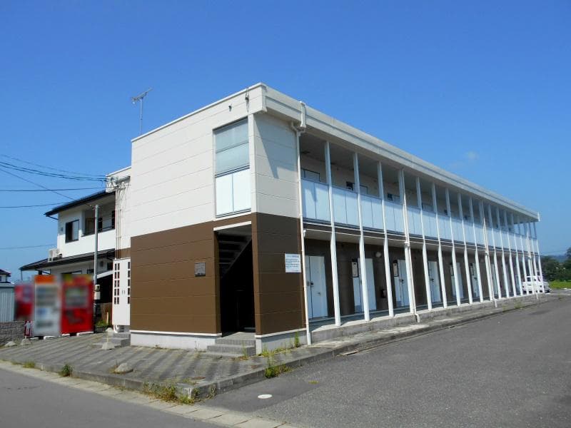 Main exterior of leopalace K-2