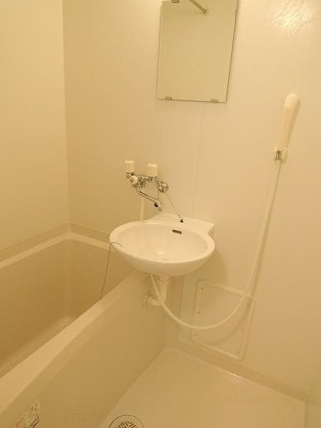 Room image 10