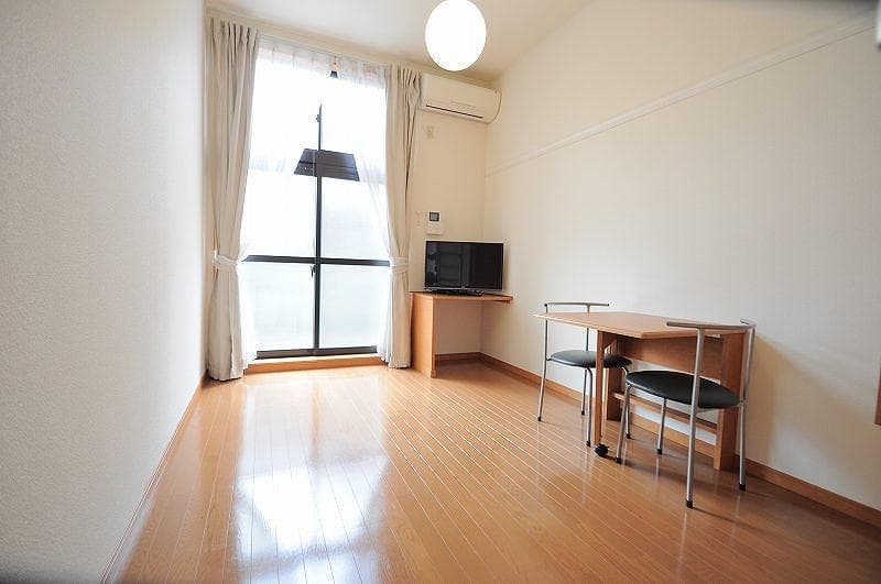 Room image 11