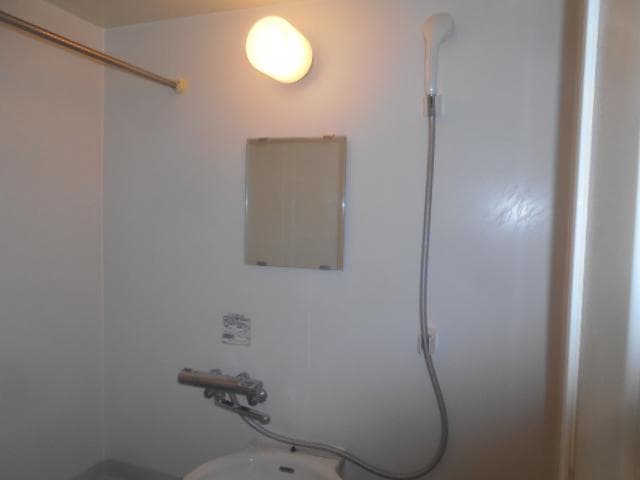 Room image 12